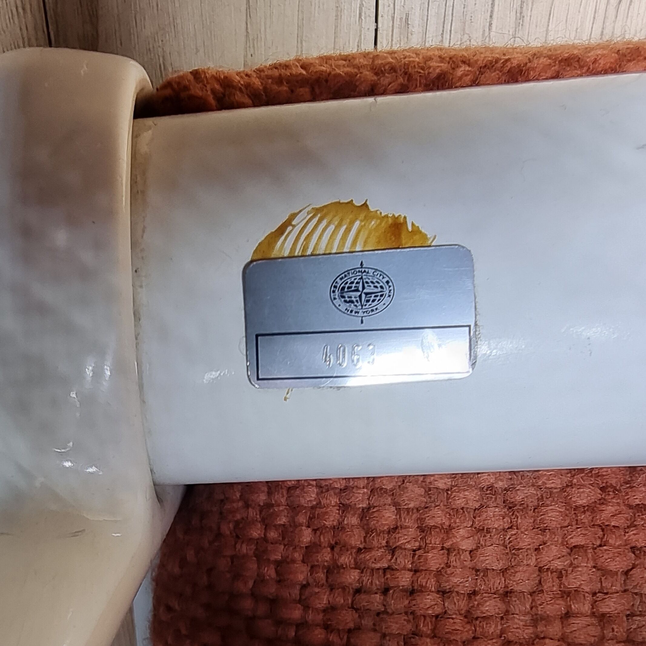 Sling Hanah and Morrison, Knoll Inc.