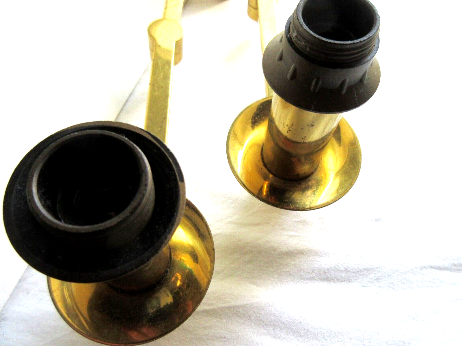 2 electrified wall lamps from 1970, gold chrome bronze, 2 articulated arms + switch