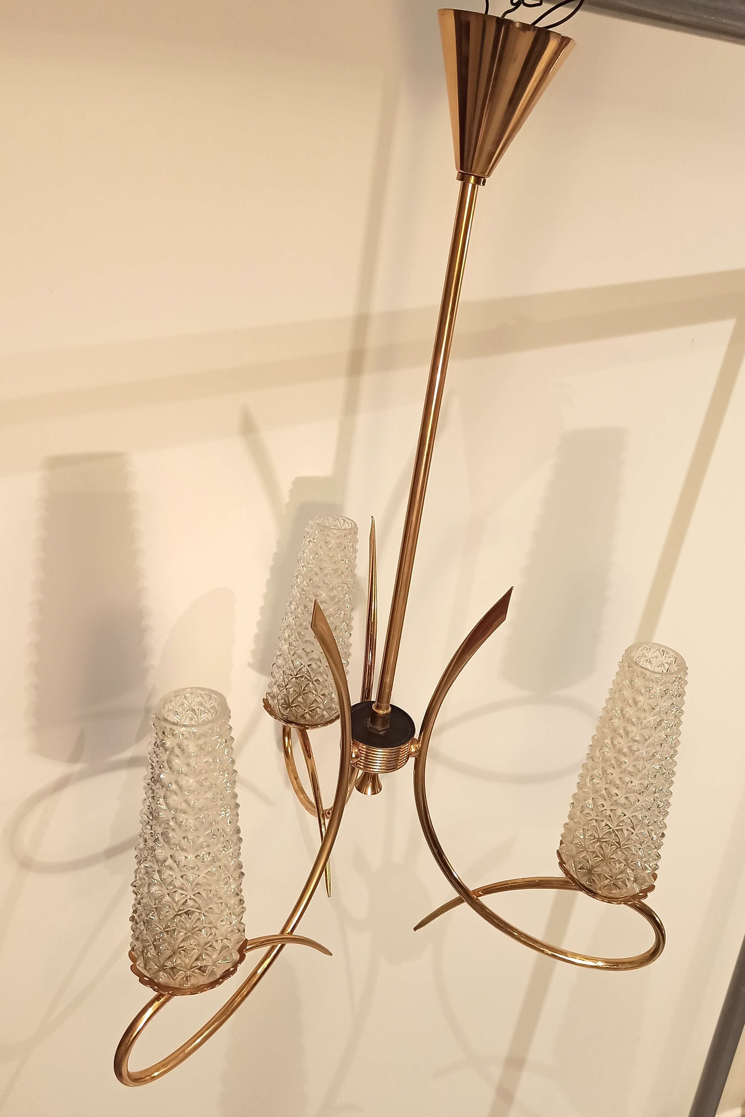 Chandelier suspension vintage tulips molded glass golden support