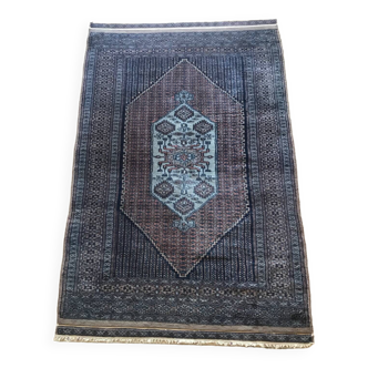 Geometric rug from Pakistan