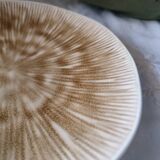 Set of 4 mushroom-style glazed ceramic plates
