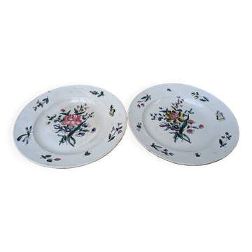 Set of 2 old ceramic plates with flower bouquet patterns