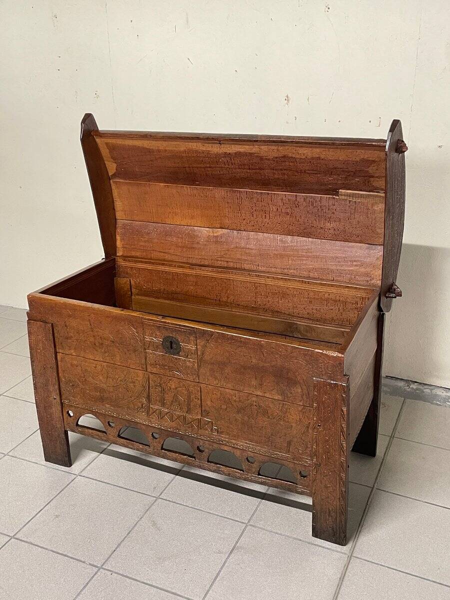 Antique beech chest of drawers, 19th century