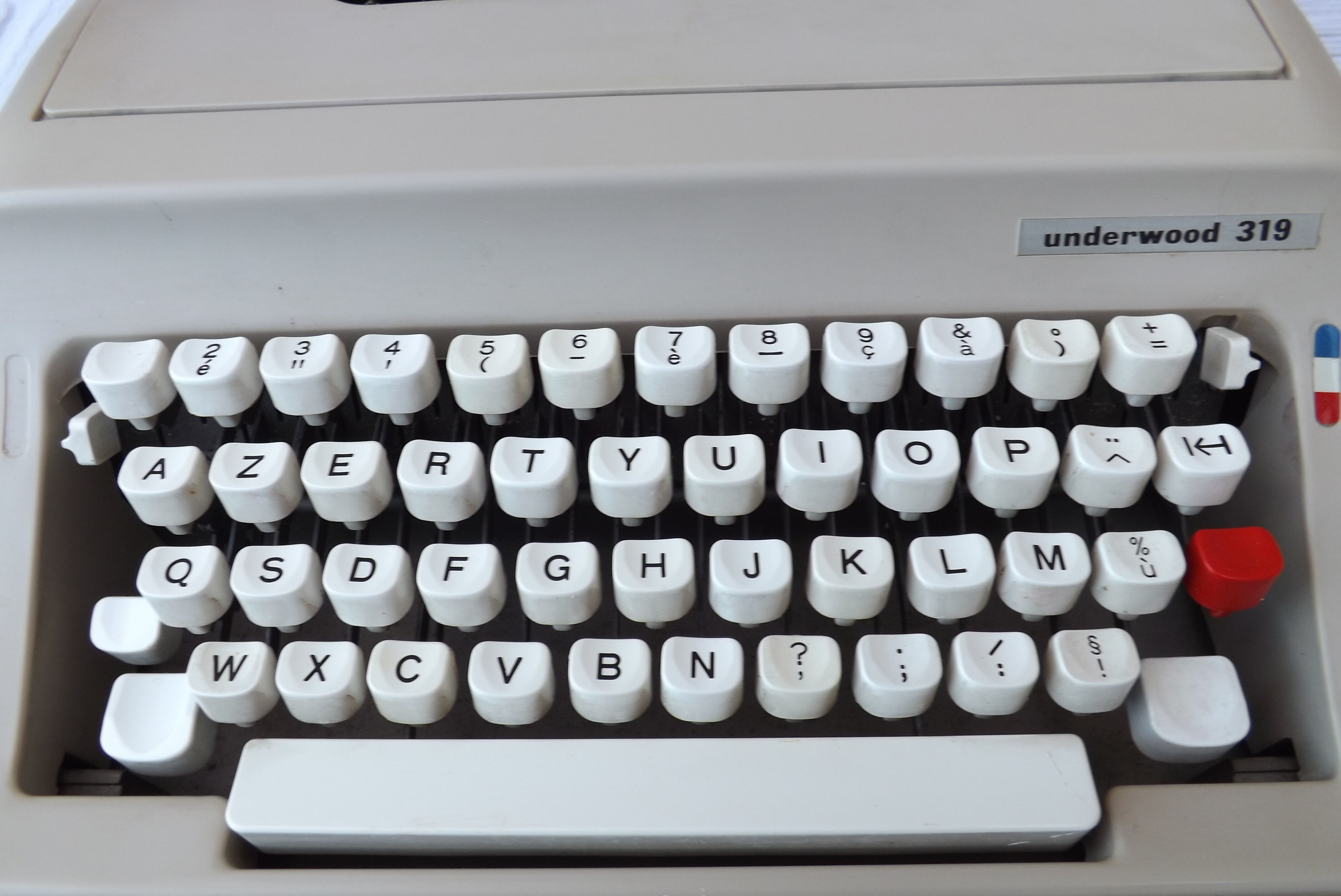 Vintage Machine to write portable Underwood 319