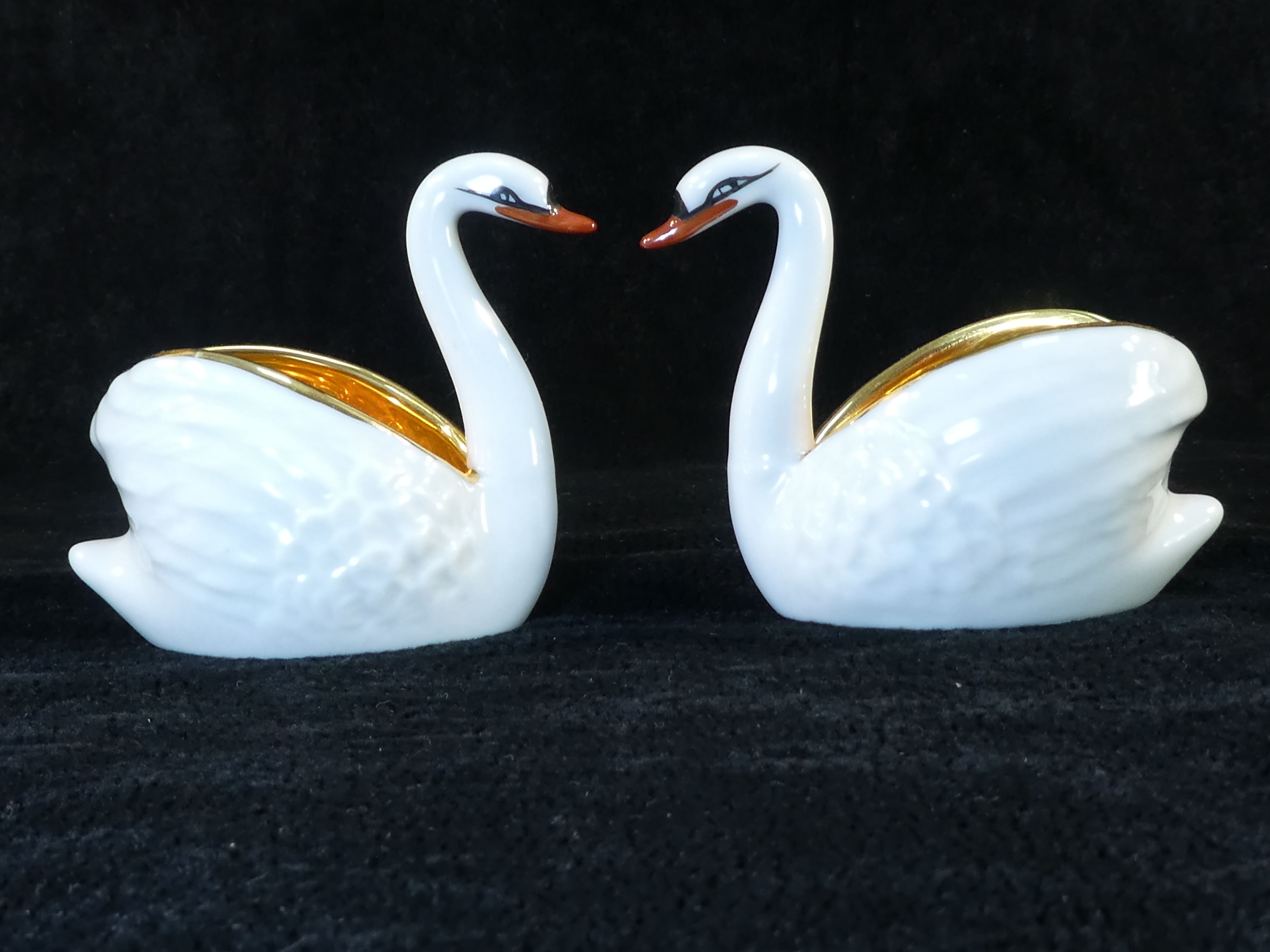 Pair of salters in limoges porcelain white swans