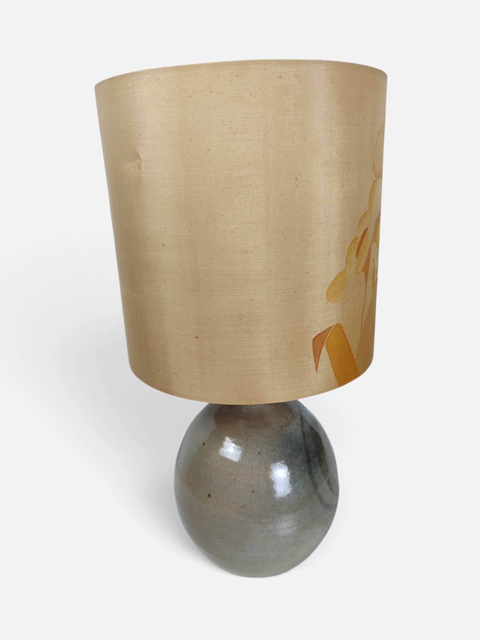 1970s table lamp in ceramic, signed, with a hand-painted silk shade.