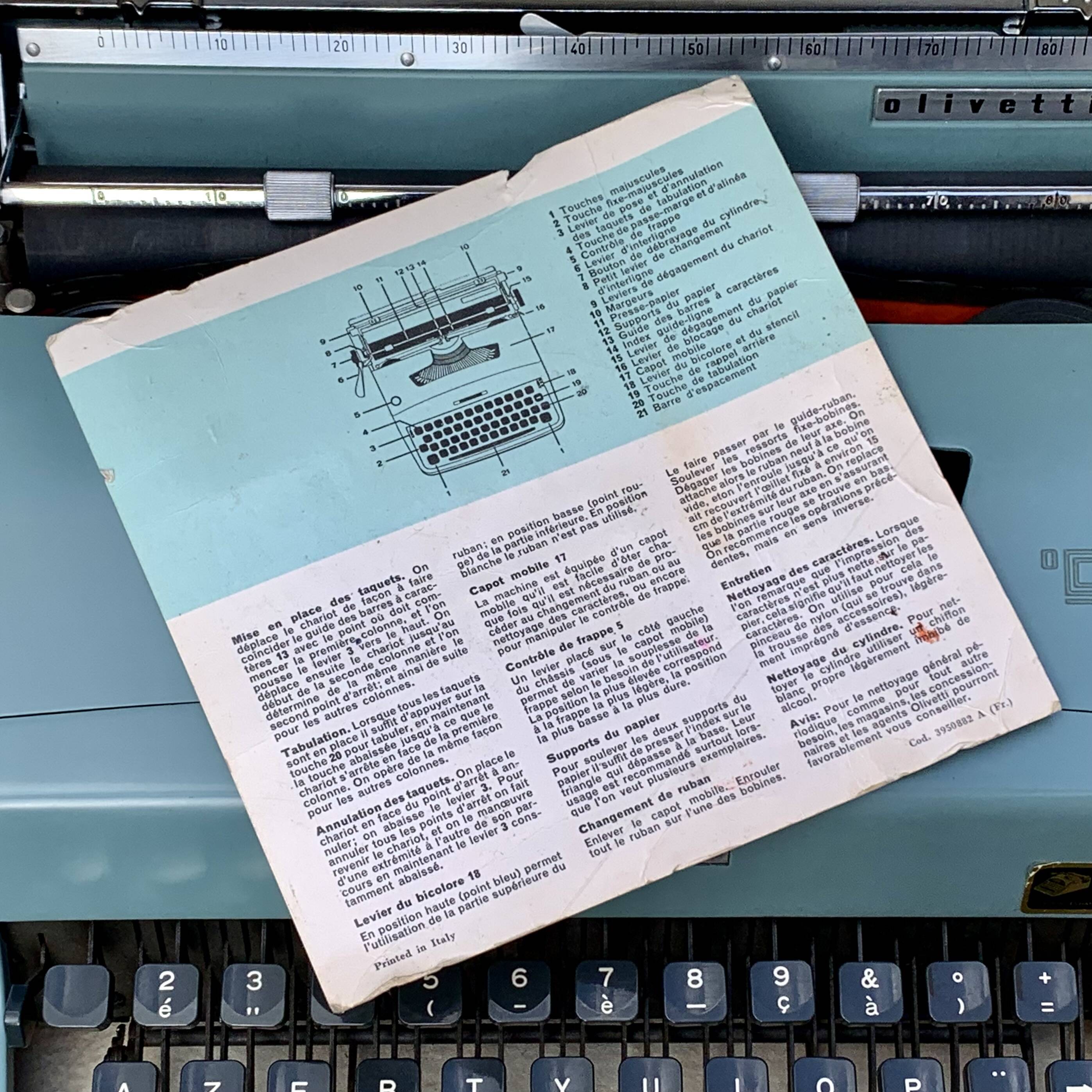 Olivetti Lettera 32 typewriter