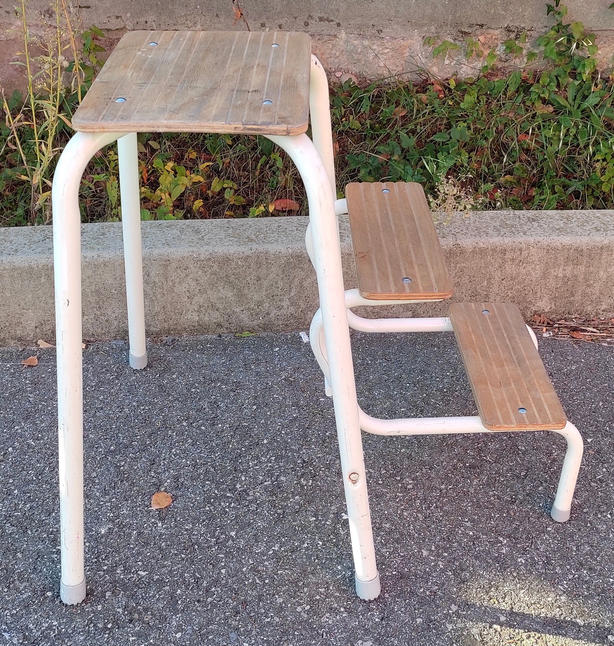 Stepladder stool
