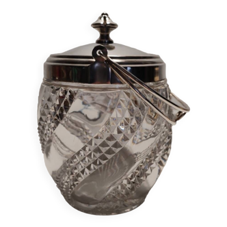 Cookie jar in baccarat crystal and silver metal.