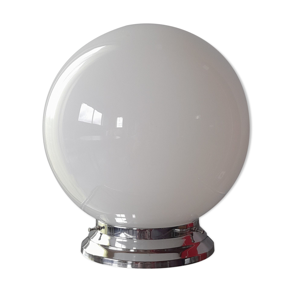 Plafonnier Globe Opaline – Années 60/70 – Diamètre 19,8 Cm – Fabrication Française