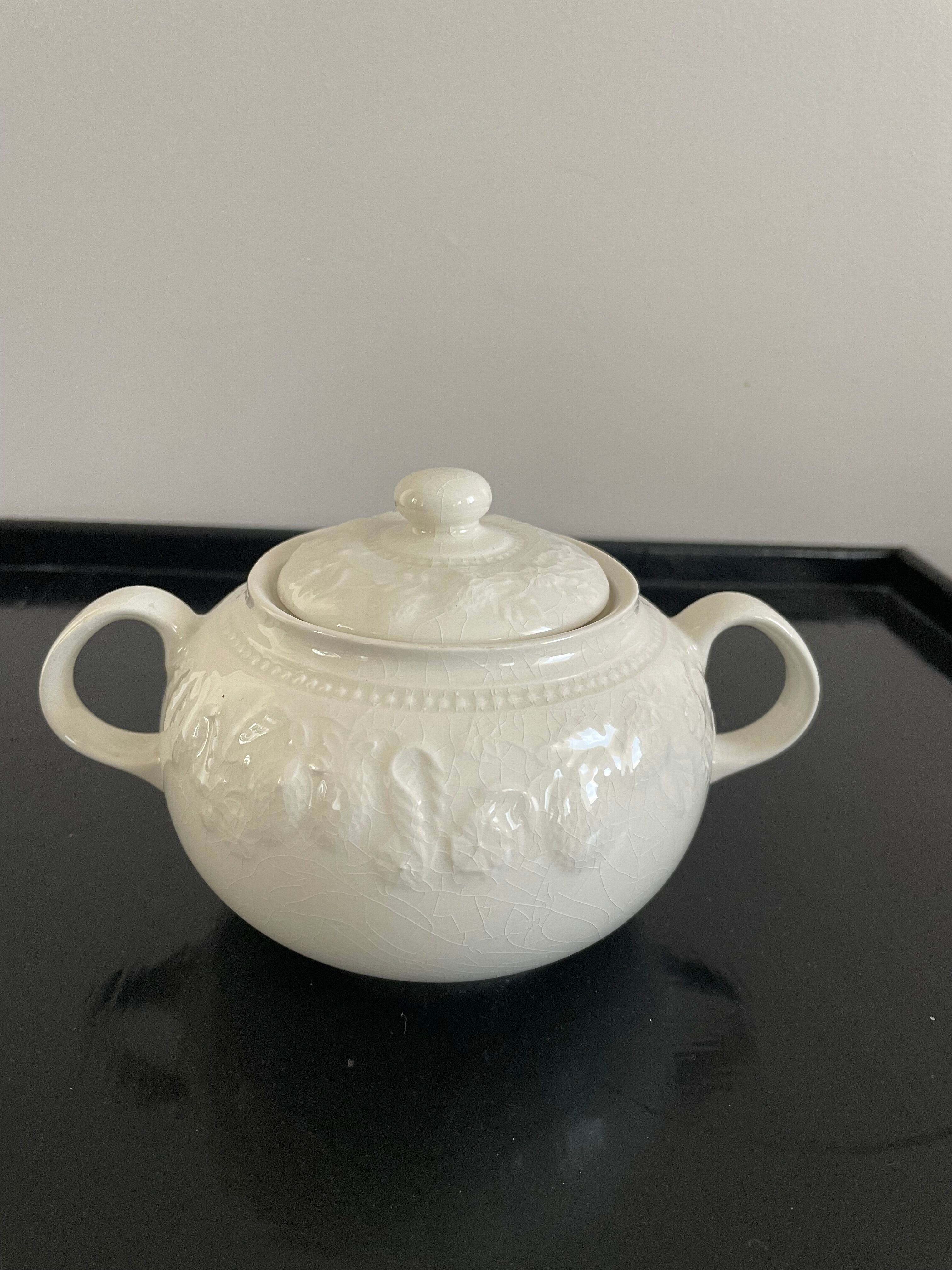 English porcelain sugar bowl