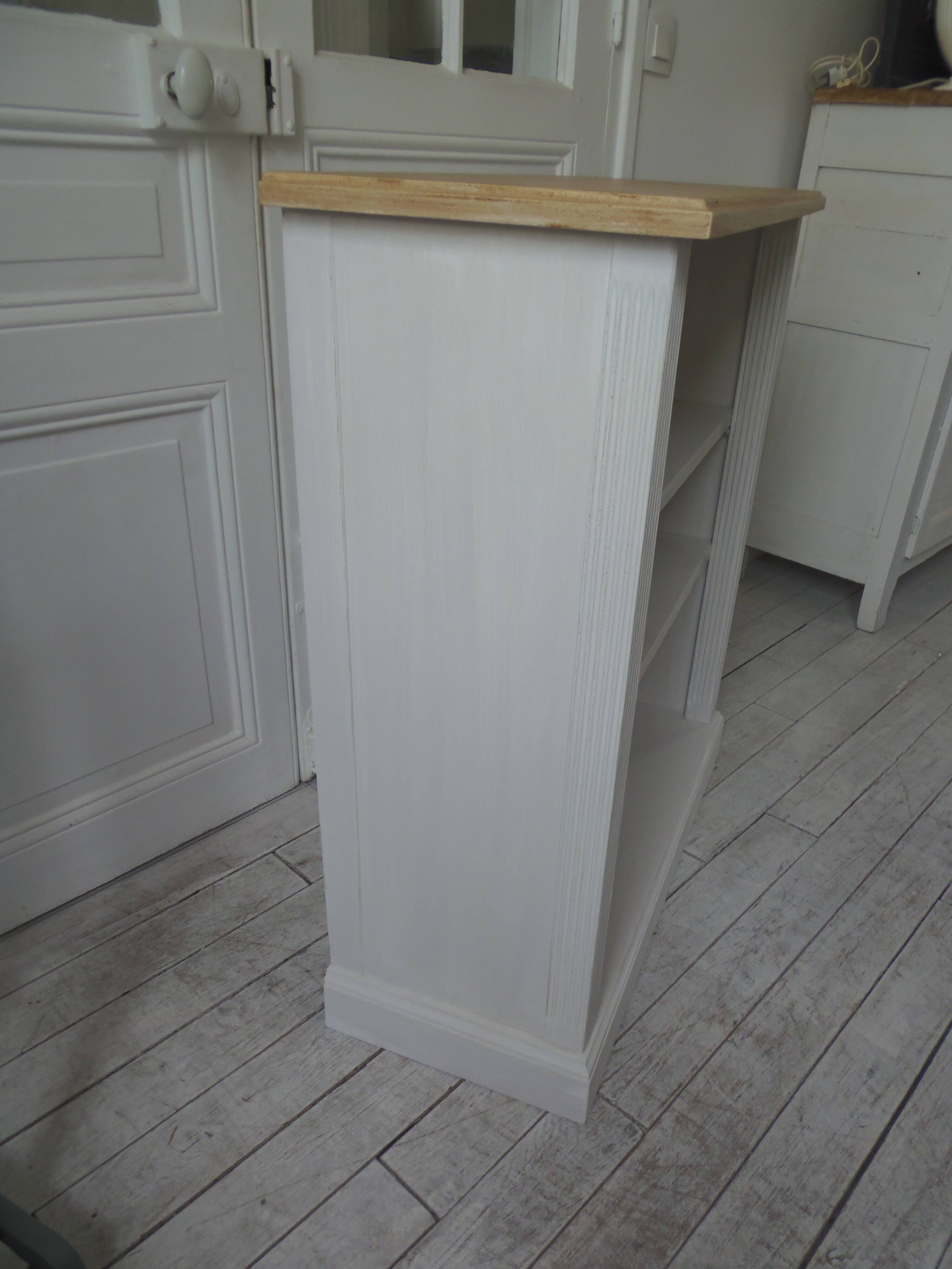 Re-enchanted bookcase in pearl gray, light oak waxed top.