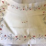 Linen table centre marked "RG" 70cmx84cm