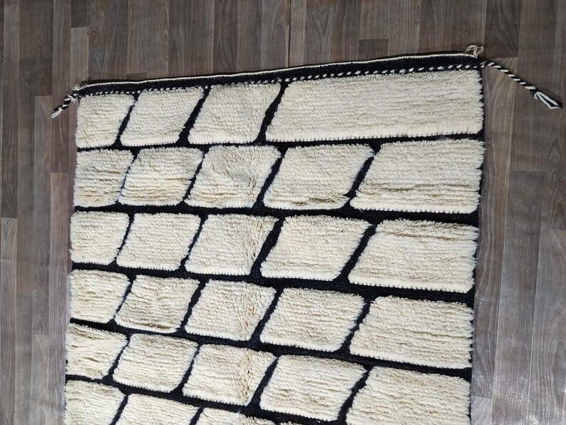 Handmade pure wool rug, size 140 x 260 cm.