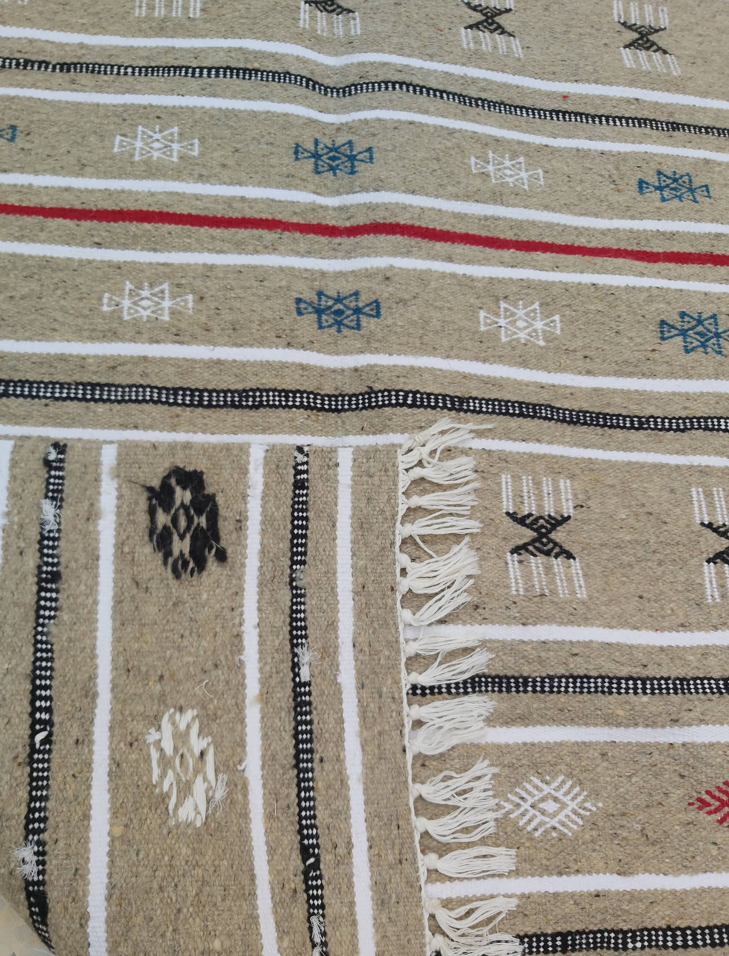 Traditional kilim carpet with Berber motifs 100x145cm
