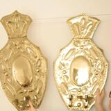 Paire de grands appliques en laiton de style baroque du milieu du siècle suédois.