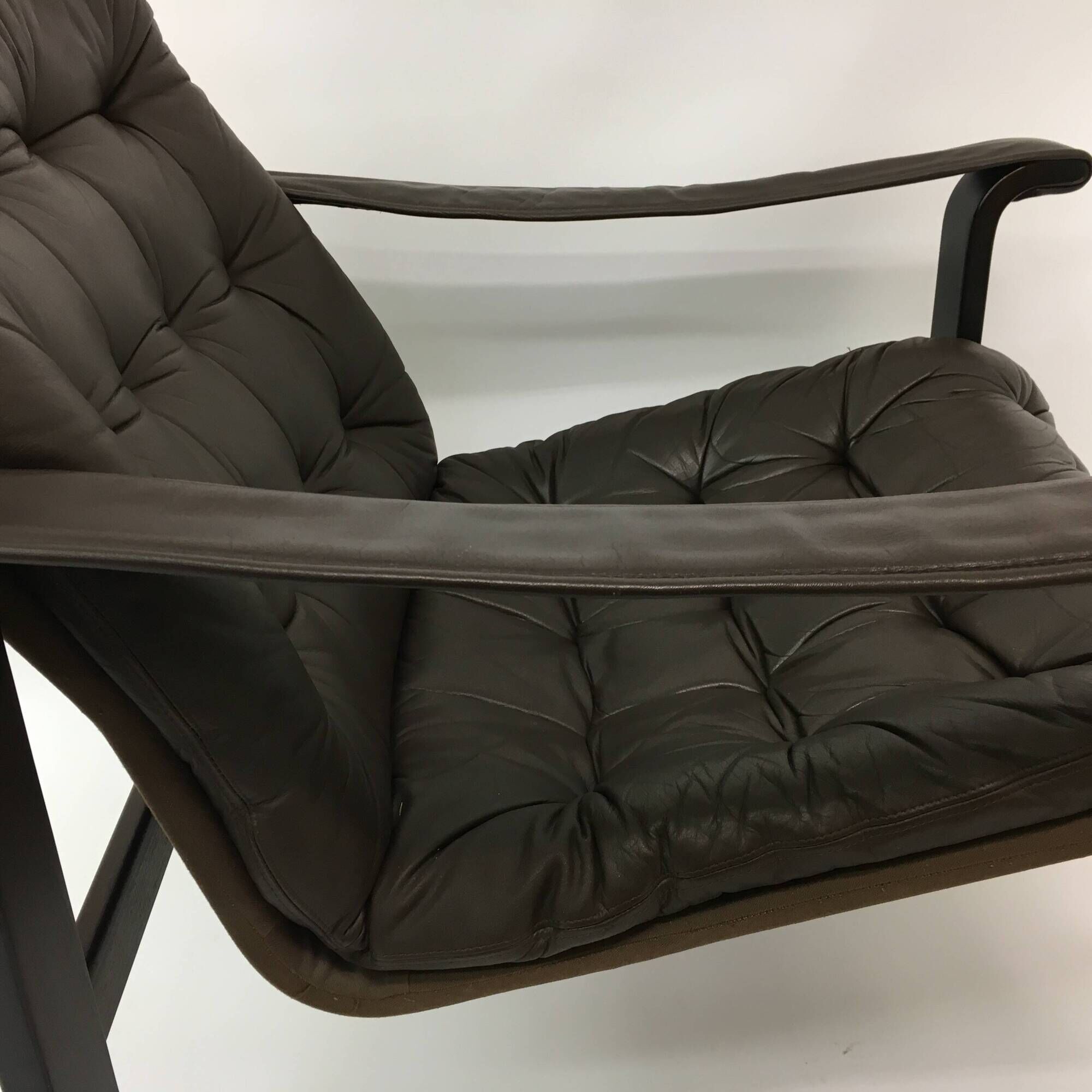 Mid-century design OY BJ Dahlqvist AB Dark Brown Leather safari lounge chai