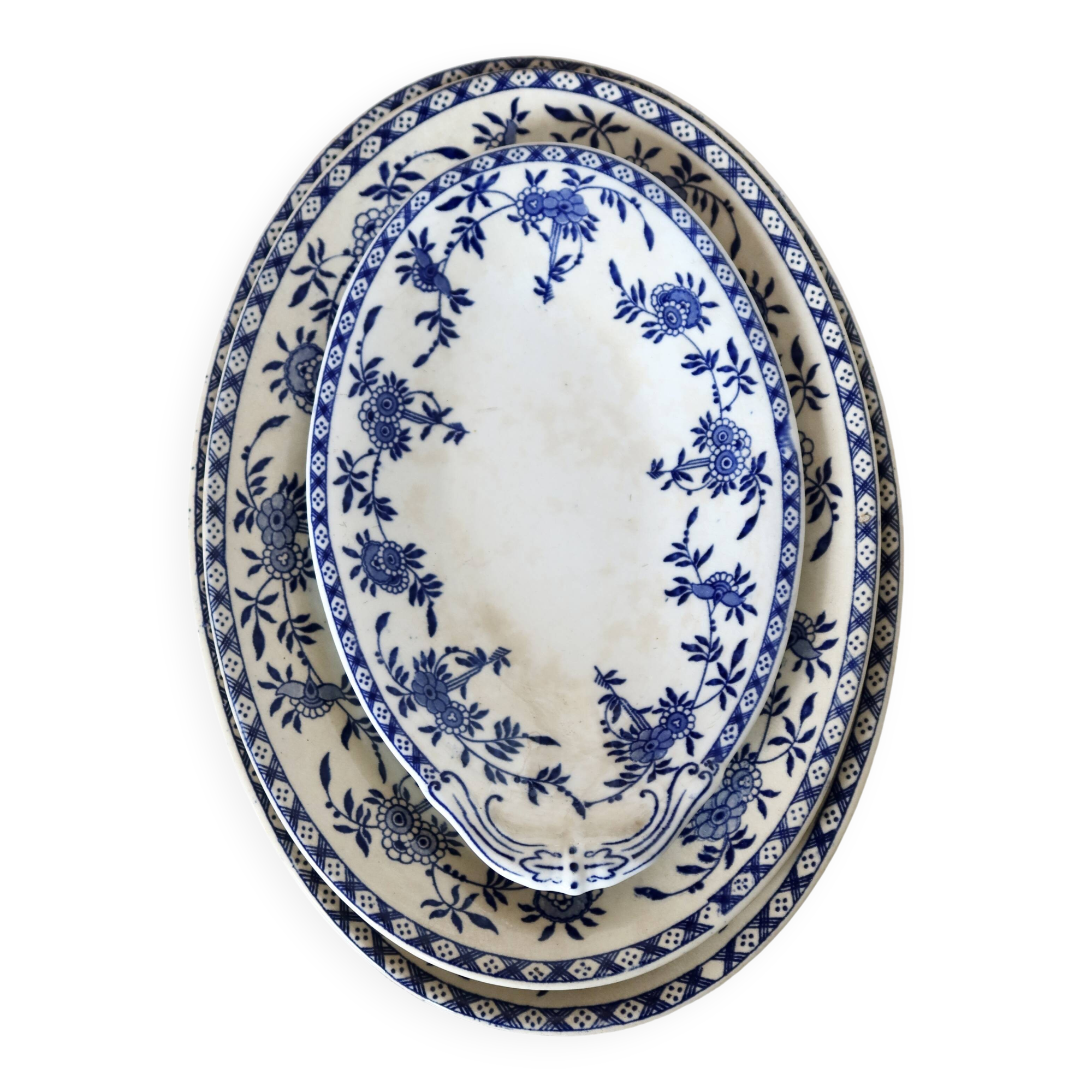 3 oval serving dishes - Dresden porcelain - Floral pattern