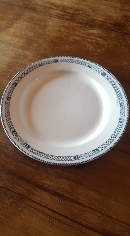 Set of 2 flat plates in Iron Earth Salins vauban model