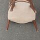 Paire de fauteuils medaillon