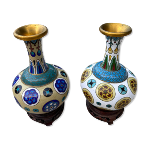 Paire de petits vases