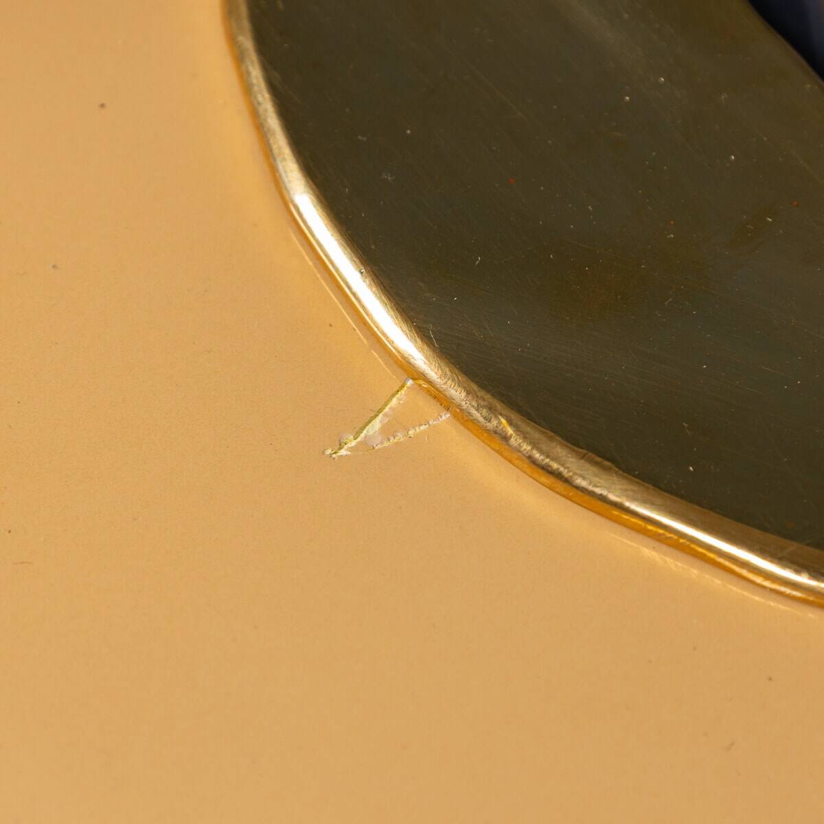 Une paire de tables d'appoint en bois laqué belge et en agate par willy daro c.1970