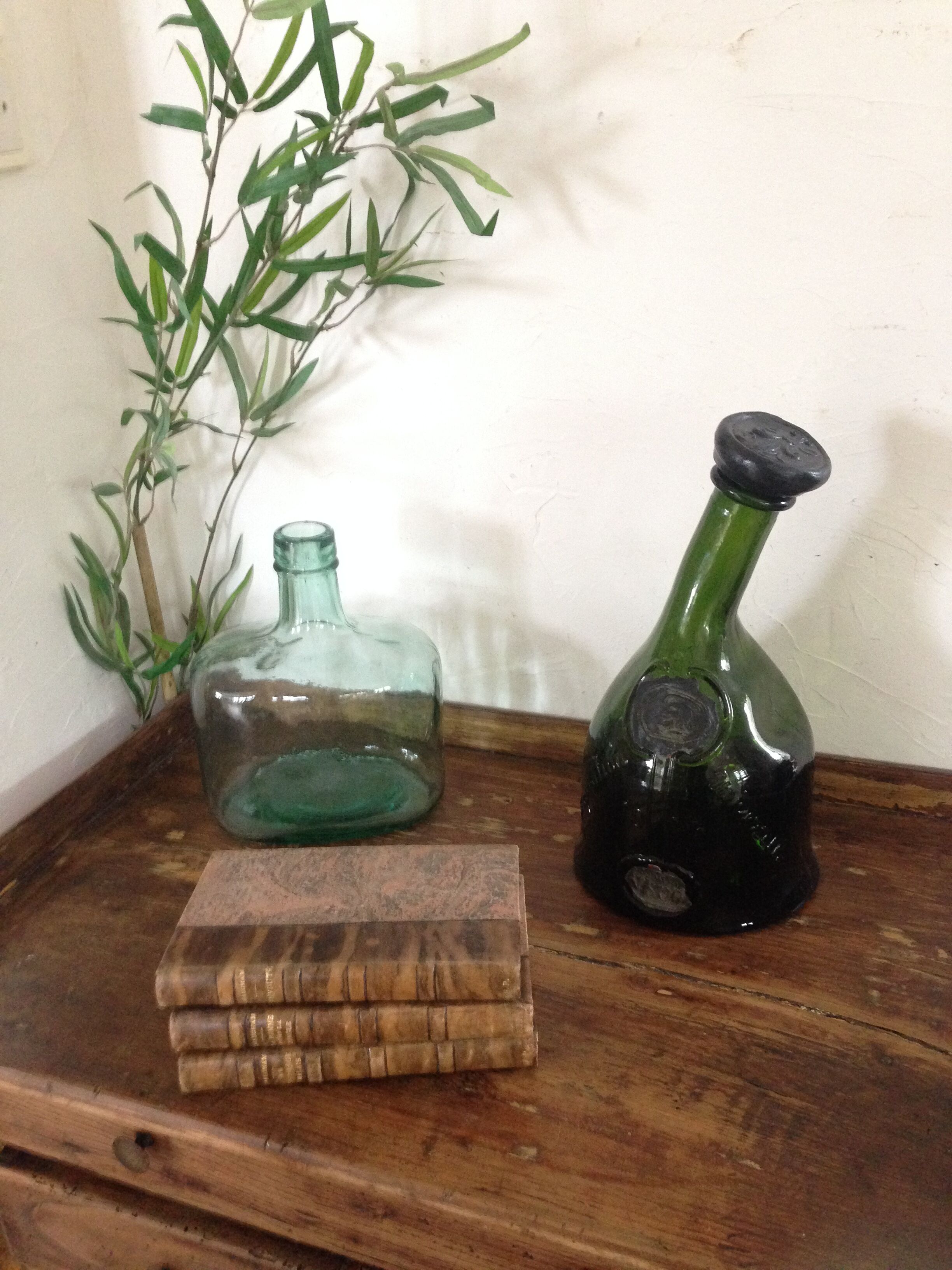 Bottle "world exhibition 1937"