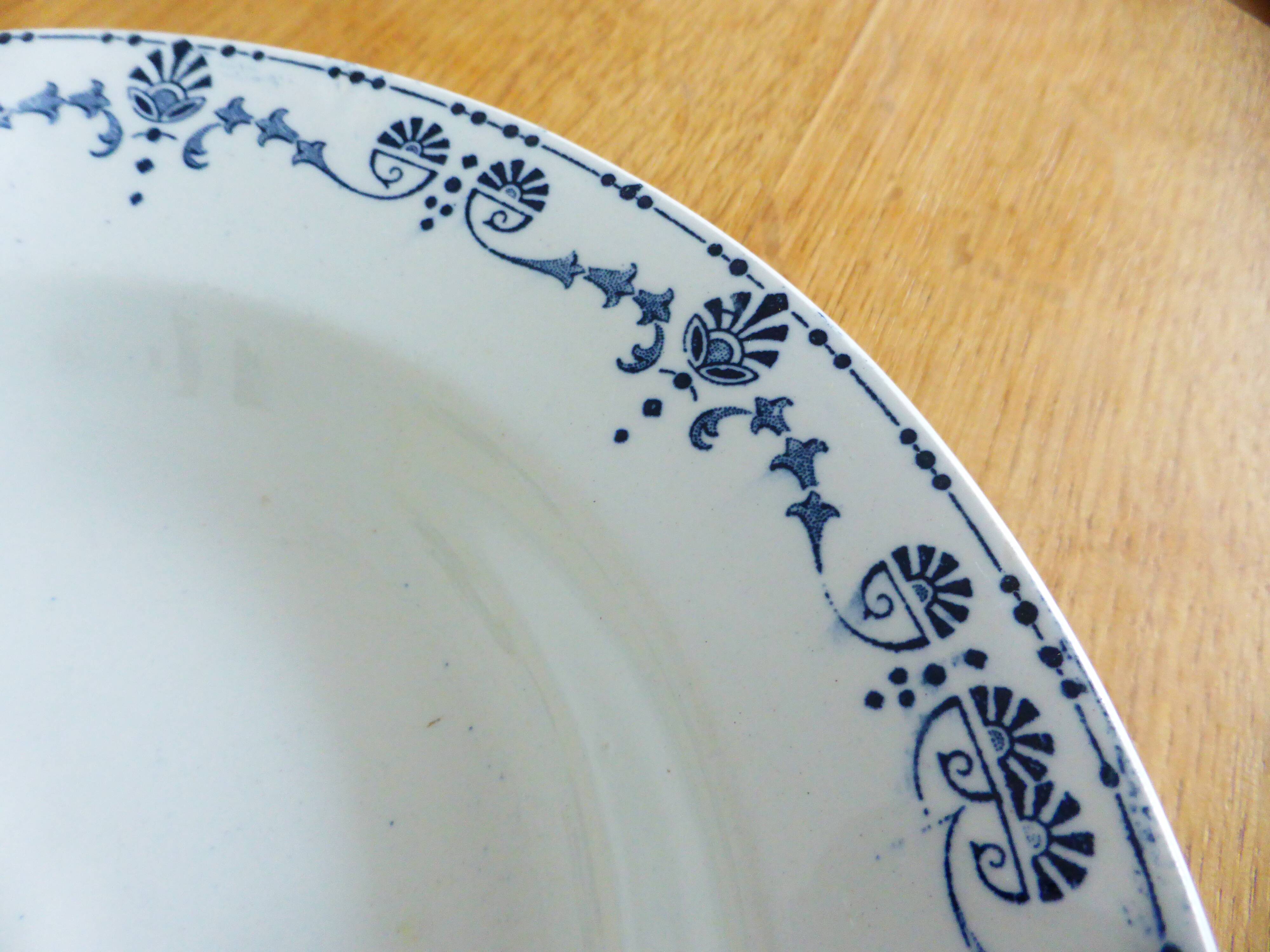 1 deep plate in ironstone from Gien, Etruscan model 221275