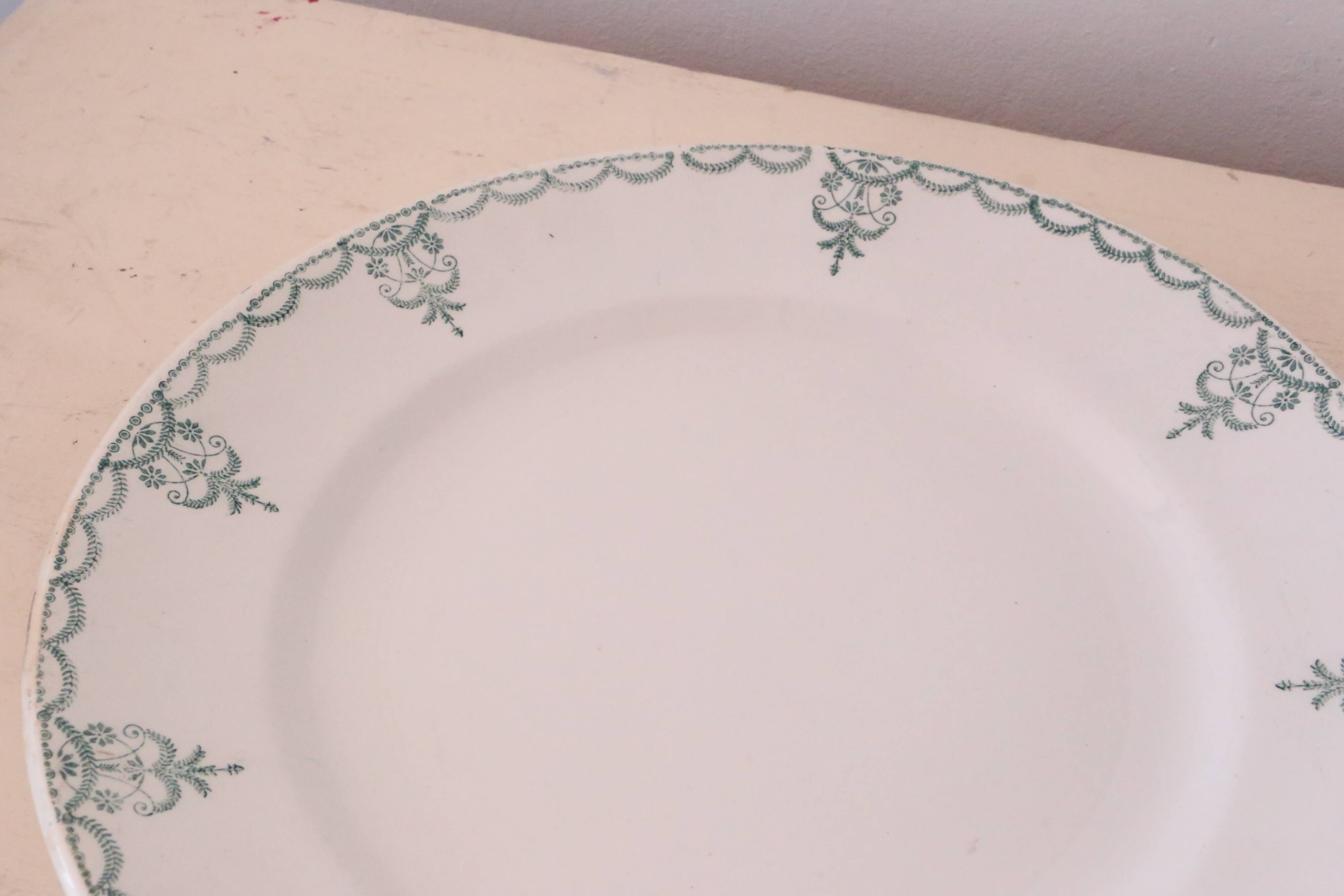 Iron earth dish, round, Moulin des Loups