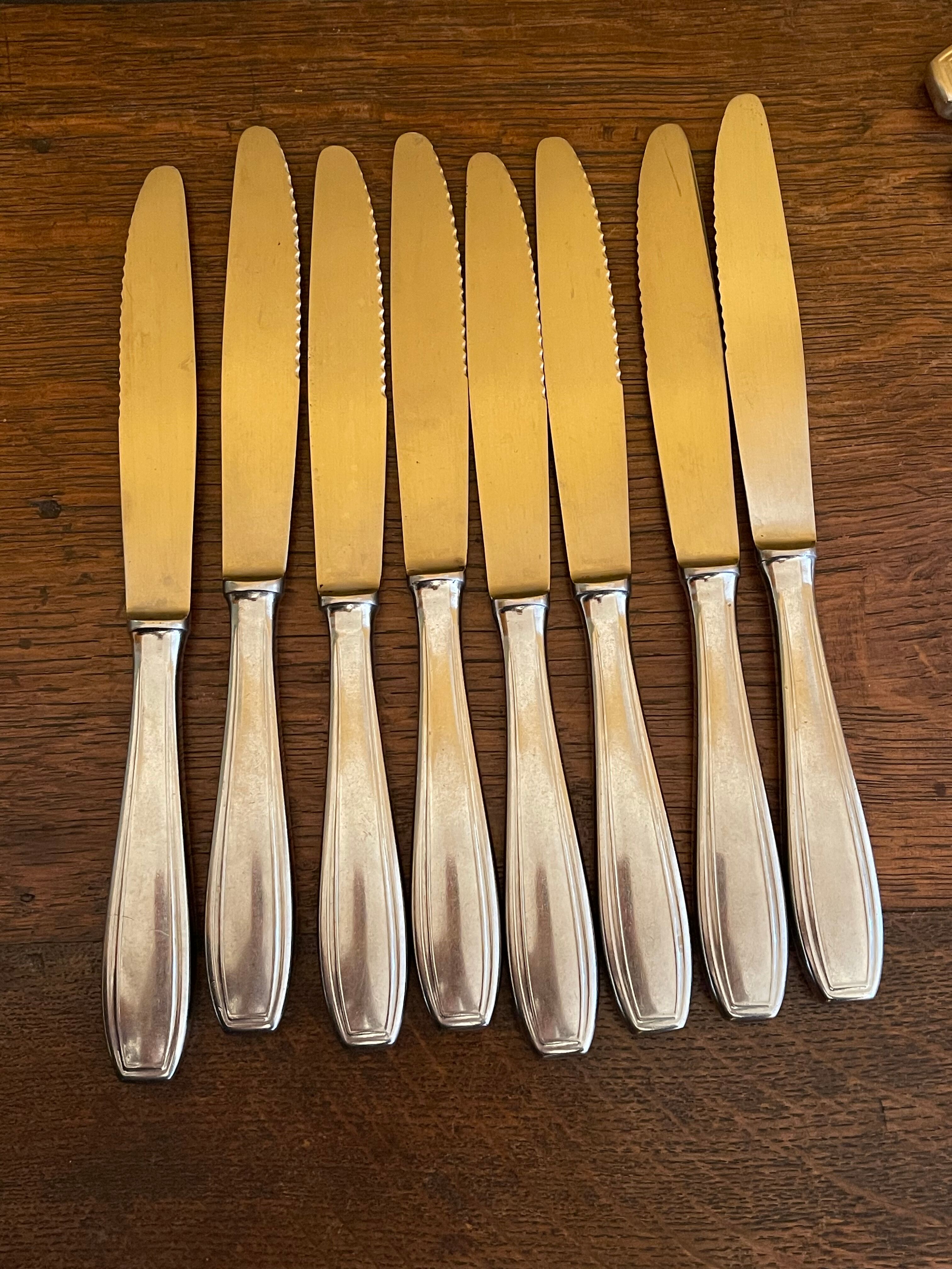 One-piece stainless knives