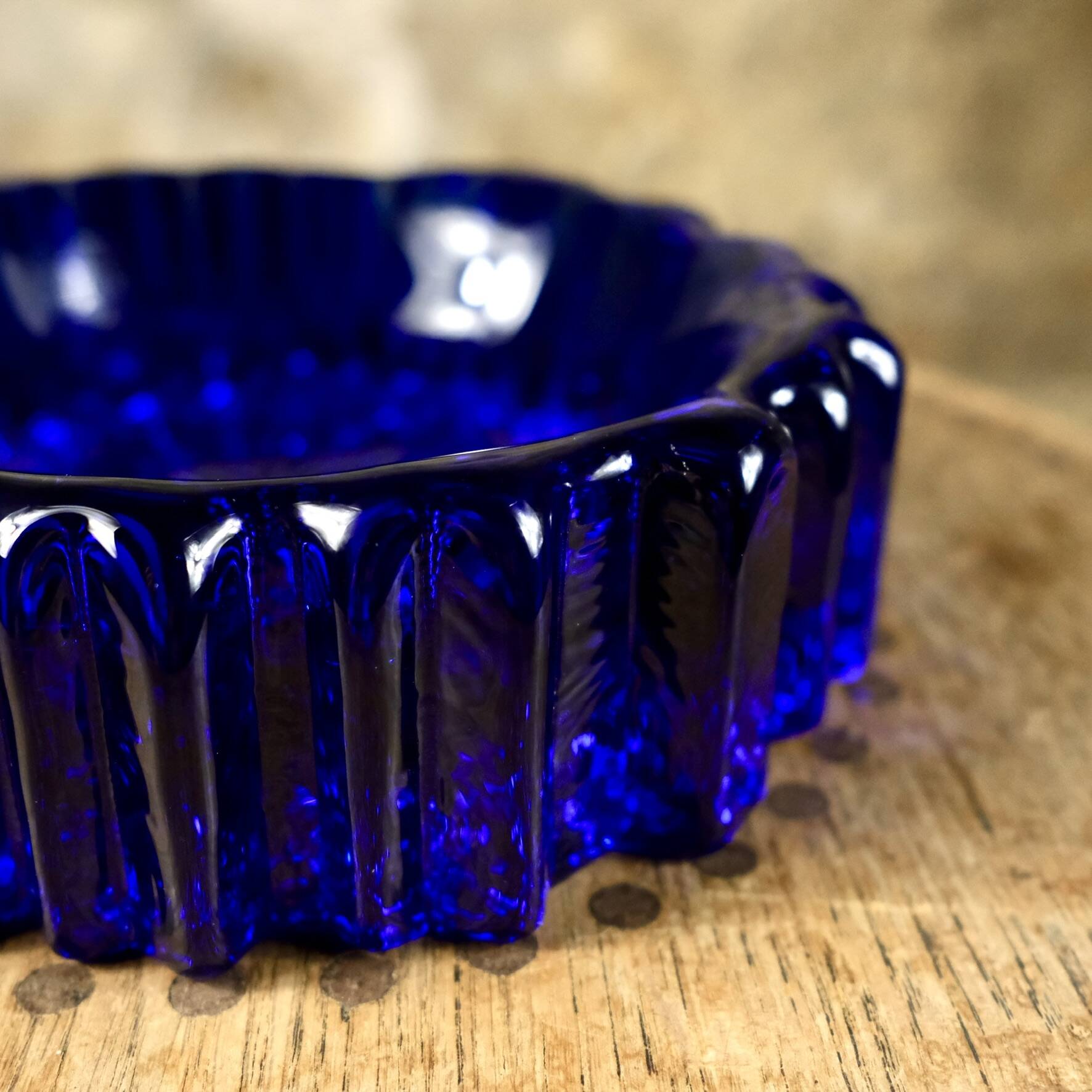Glass crystal trinket tray by Willy Johansson for Hadeland, Norway, 1970s