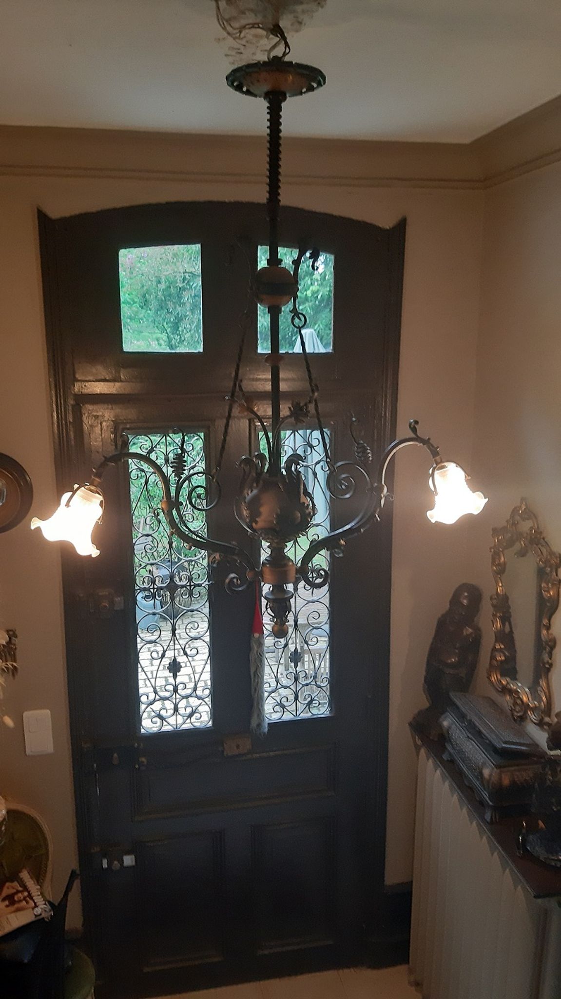 Lustre néo gothique