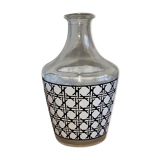 Black and white décor decanter