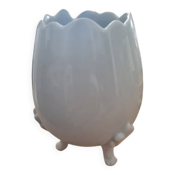 Vase en porcelaine de Limoges forme œuf