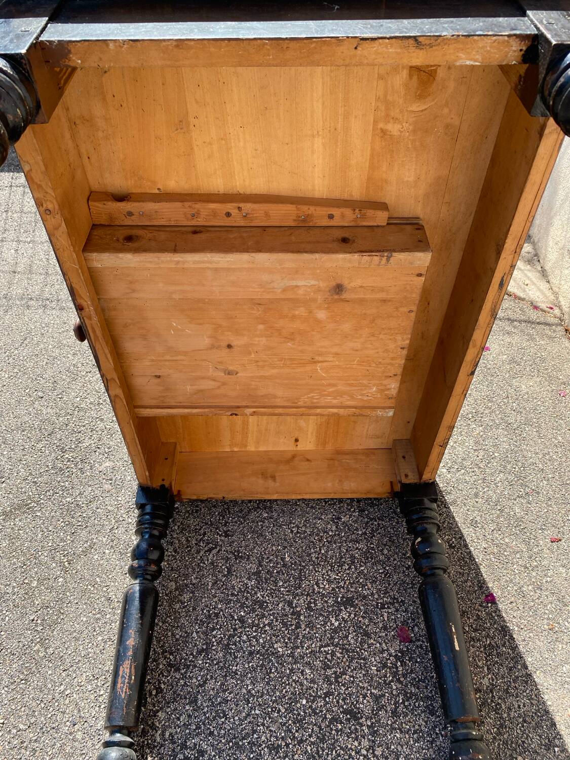 Small bistro table with black legs