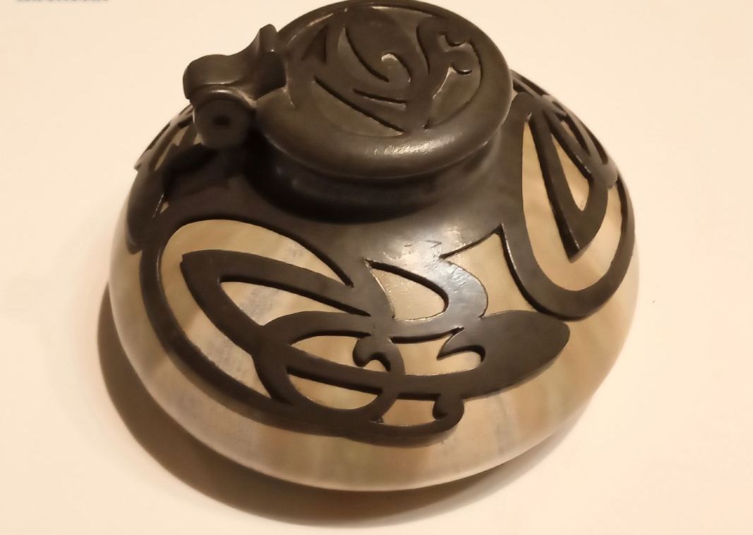 Inkwell old ceramic tin