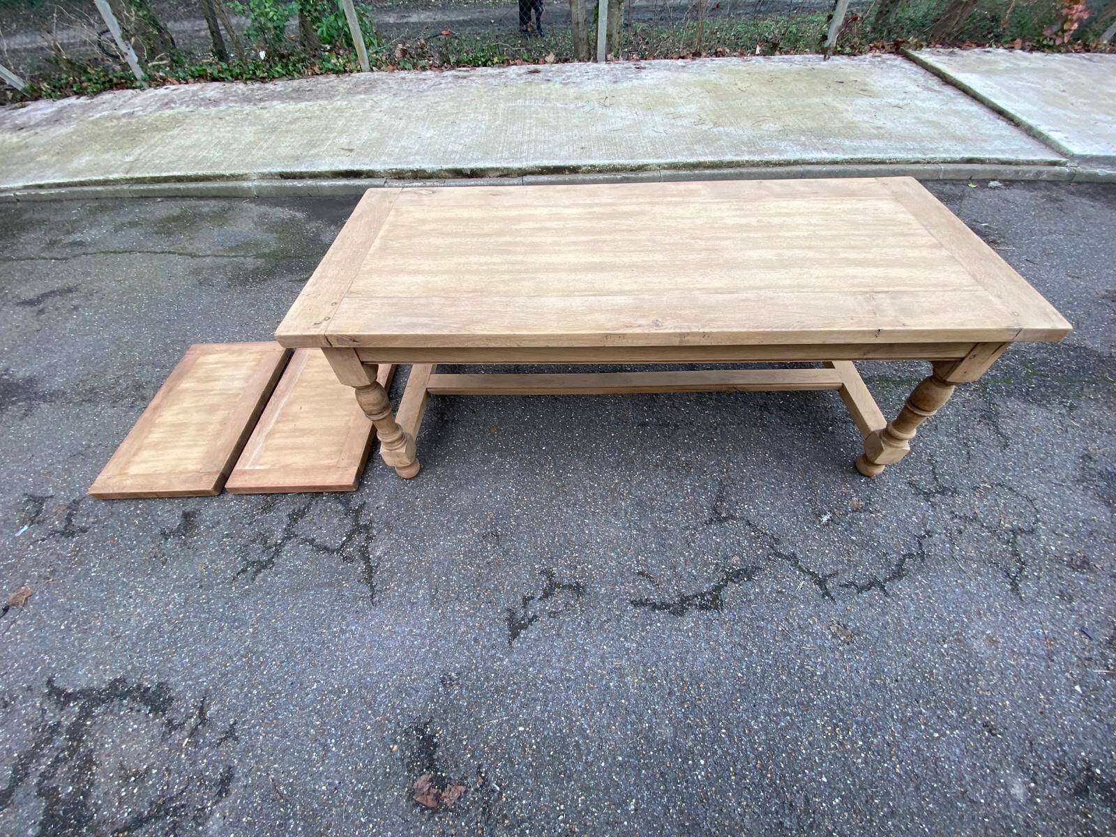 Renovated extendable farmhouse dining table in solid oak, 19th century, 200-300cm.