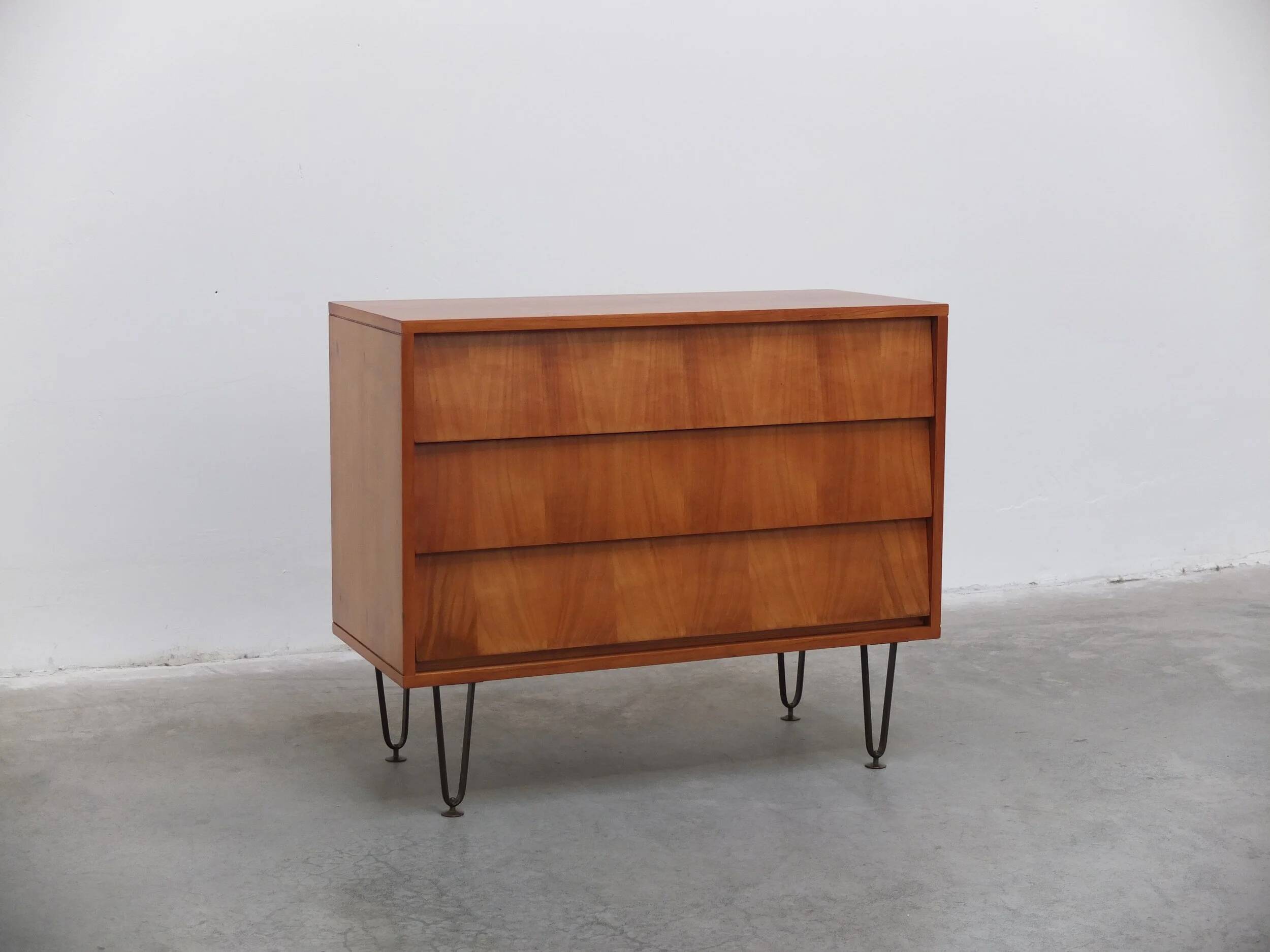Pair of honey coloured cabinets by Alfred Hendrickx for Belform, 1950s