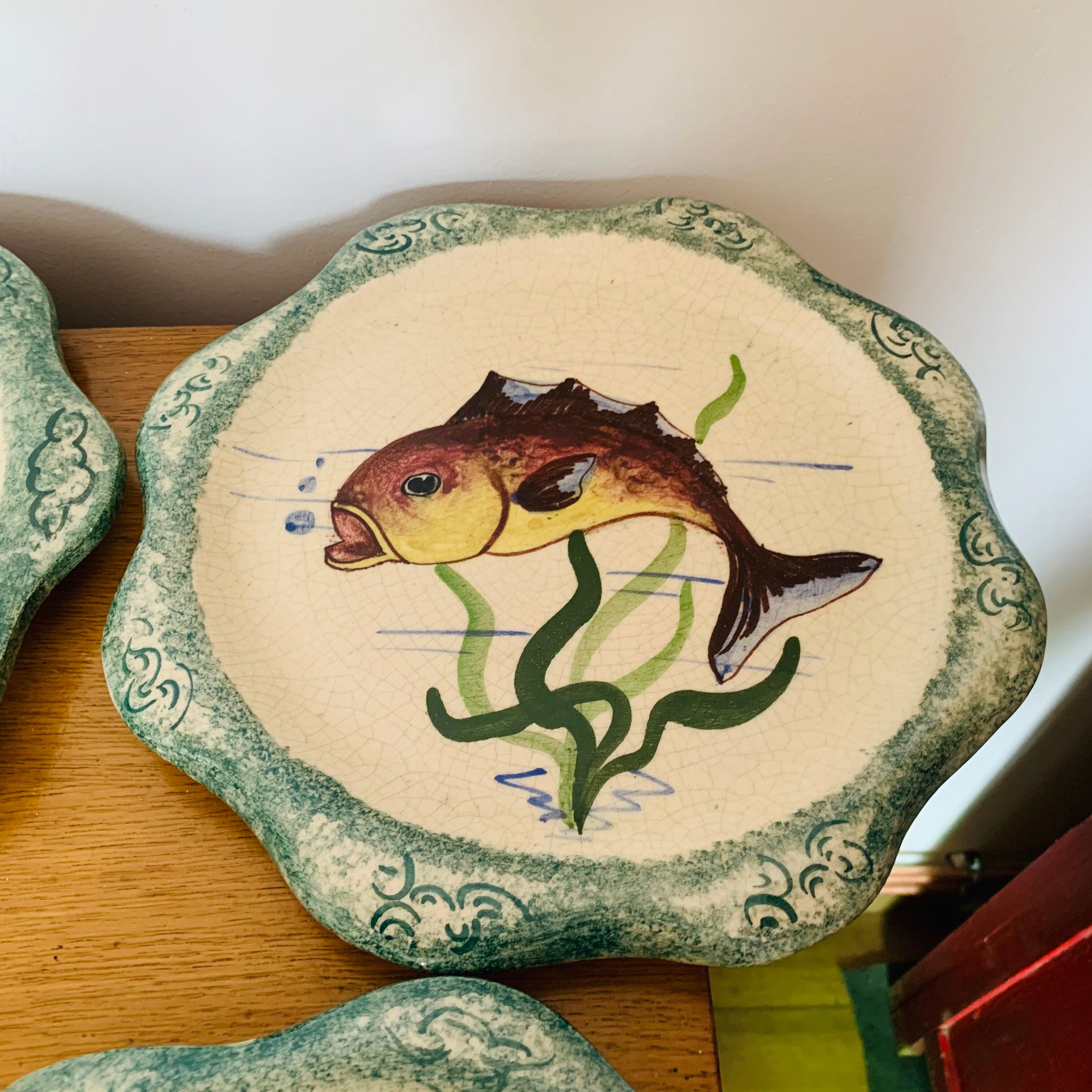 Fish-decorated service