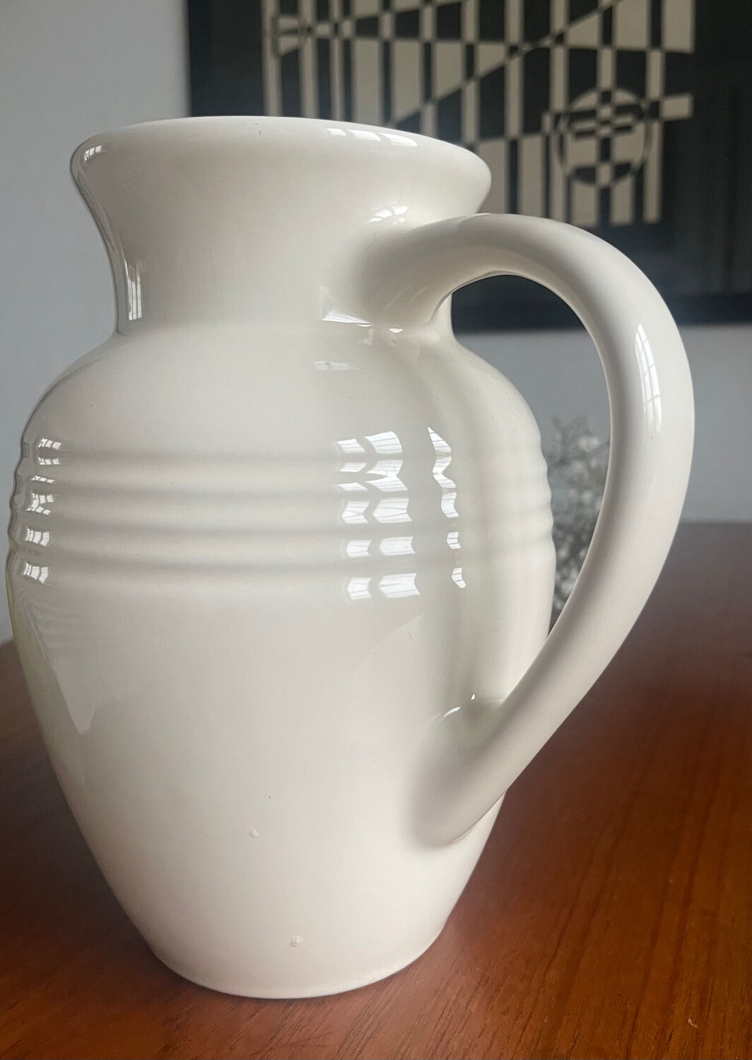 Ceramic jug Le Creuset.