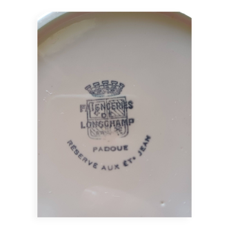 11 Longchamp earthenware plates