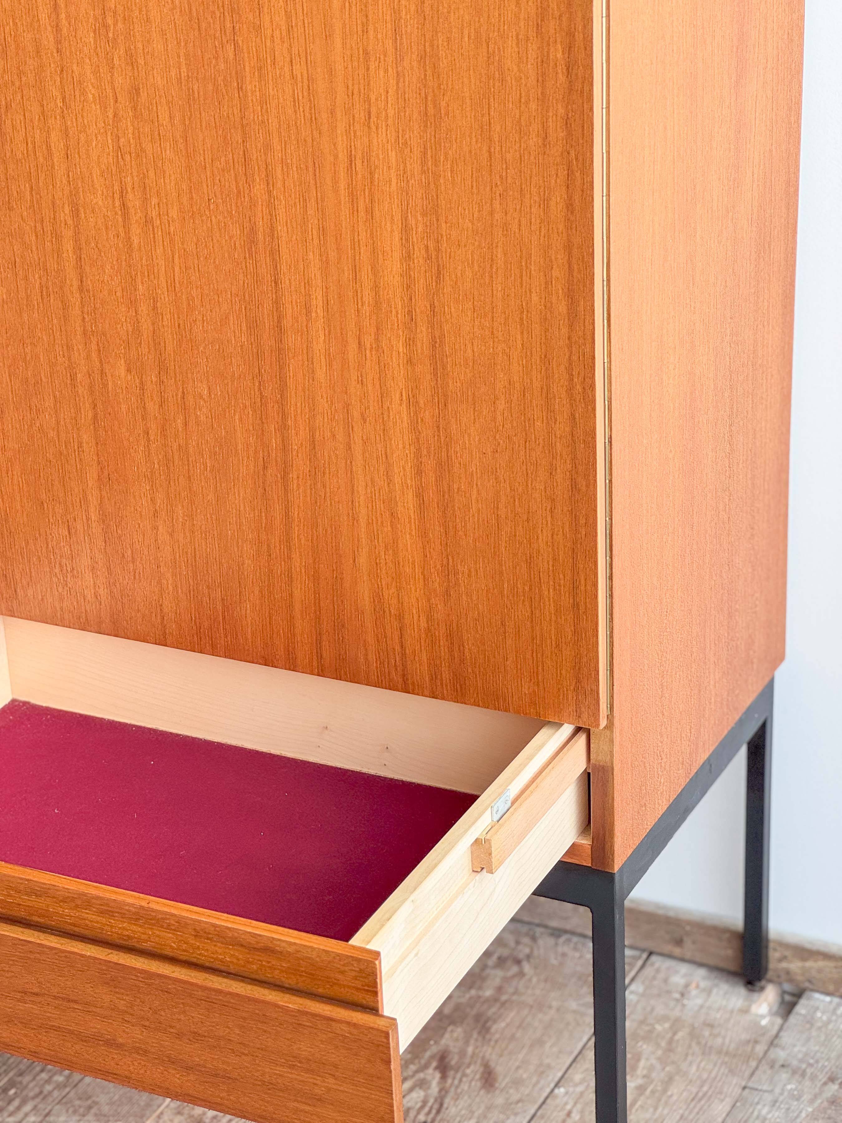 Buffet Mid-Century, modèle B60 en teck par Dieter Waeckerlin, Behr, 1950s