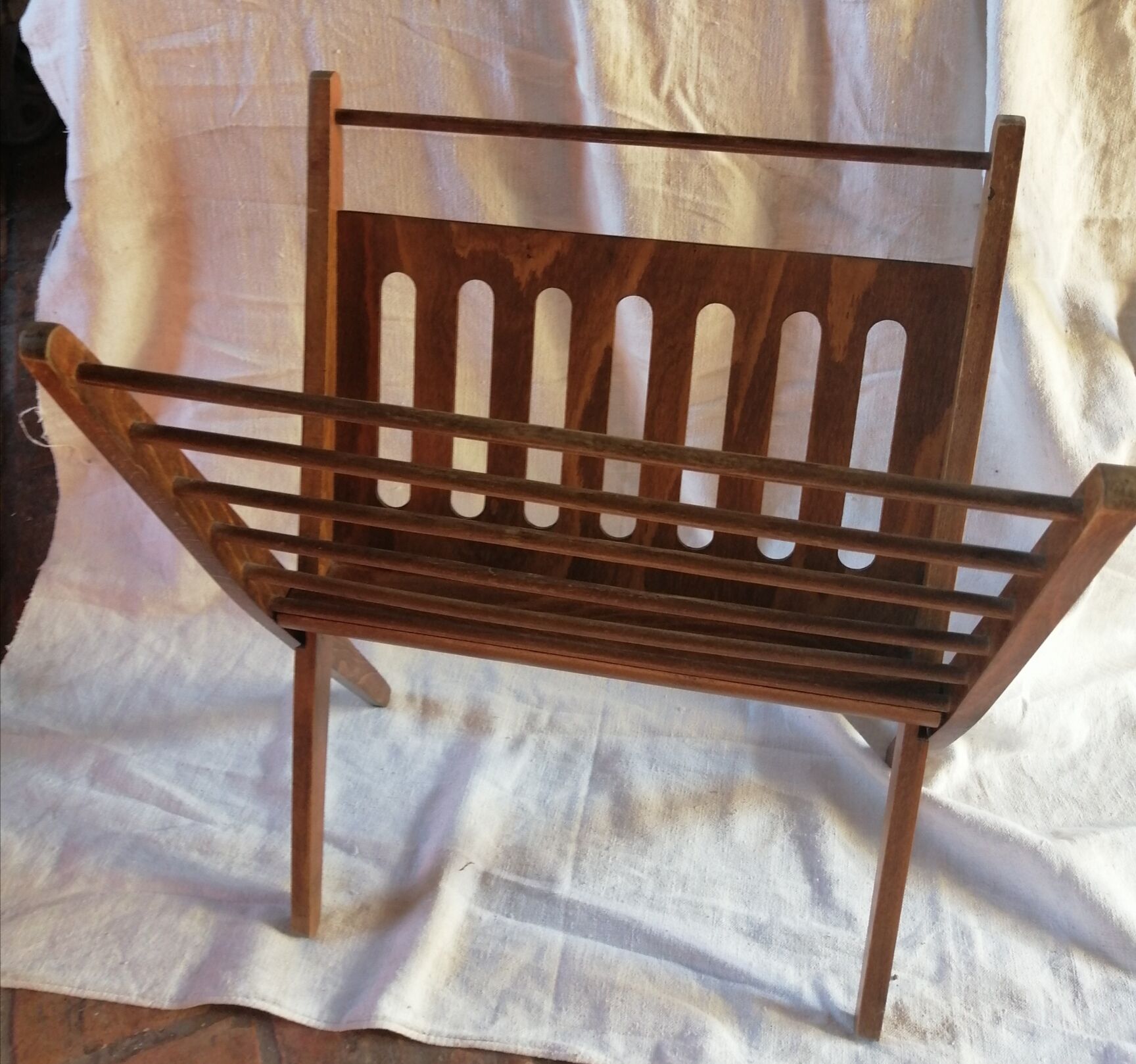 1970s magazines rack