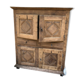 Kitchen dresser
