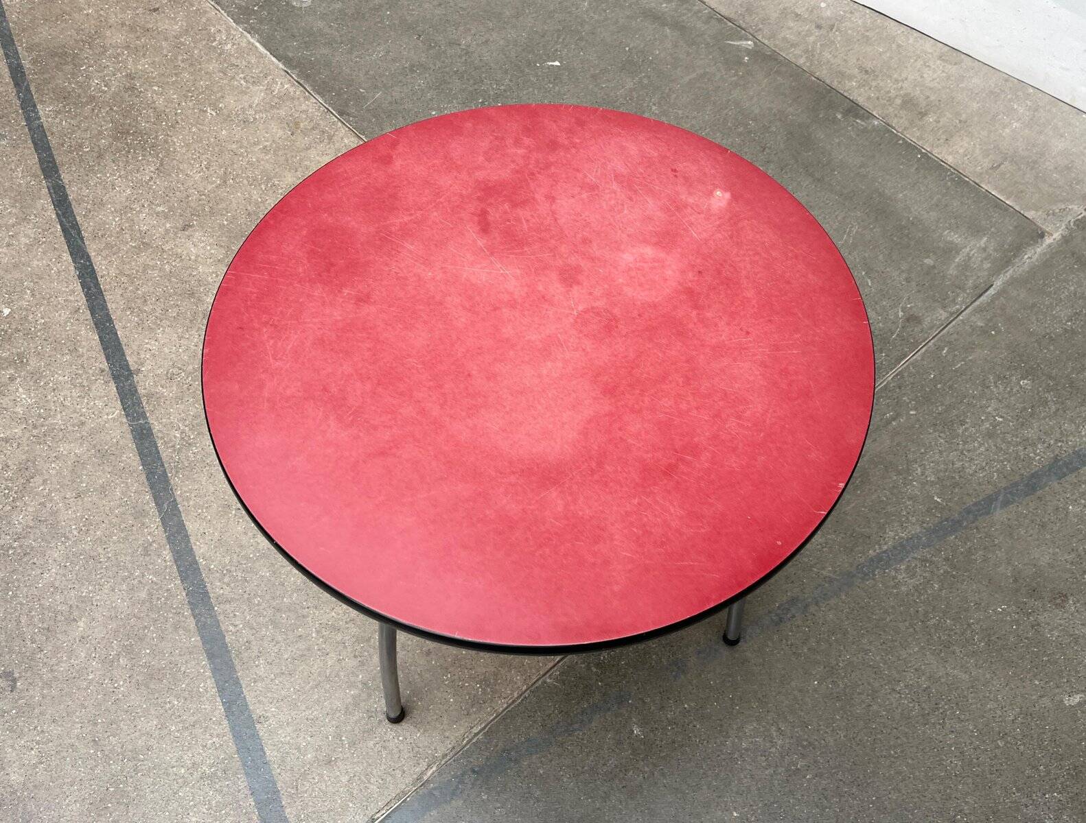 Mid-century German tubular steel table by Mauser Werke Waldeck.