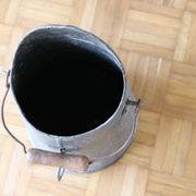 Seau à charbon ancien