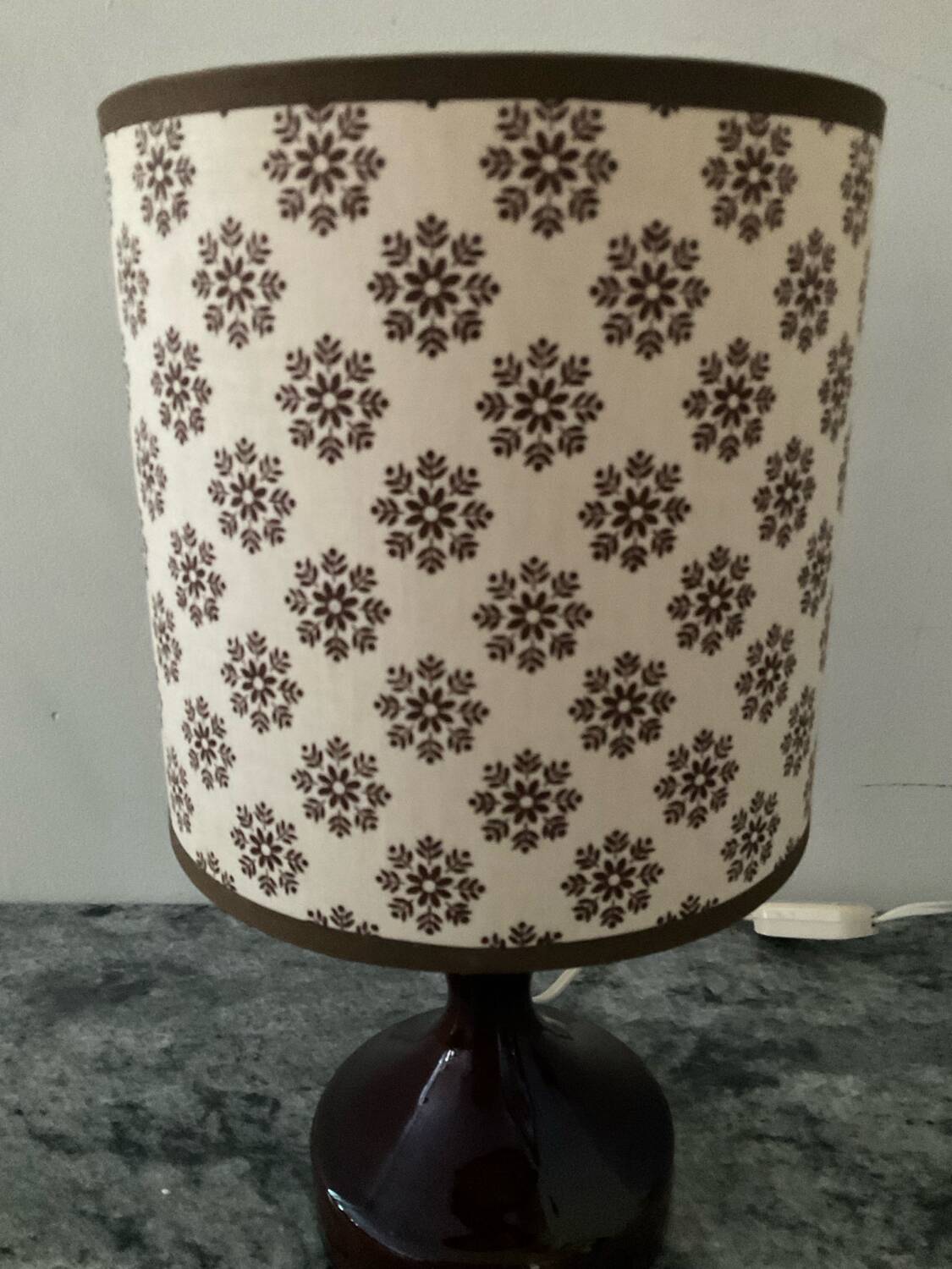 Vintage ceramic lamp from the 1970s.