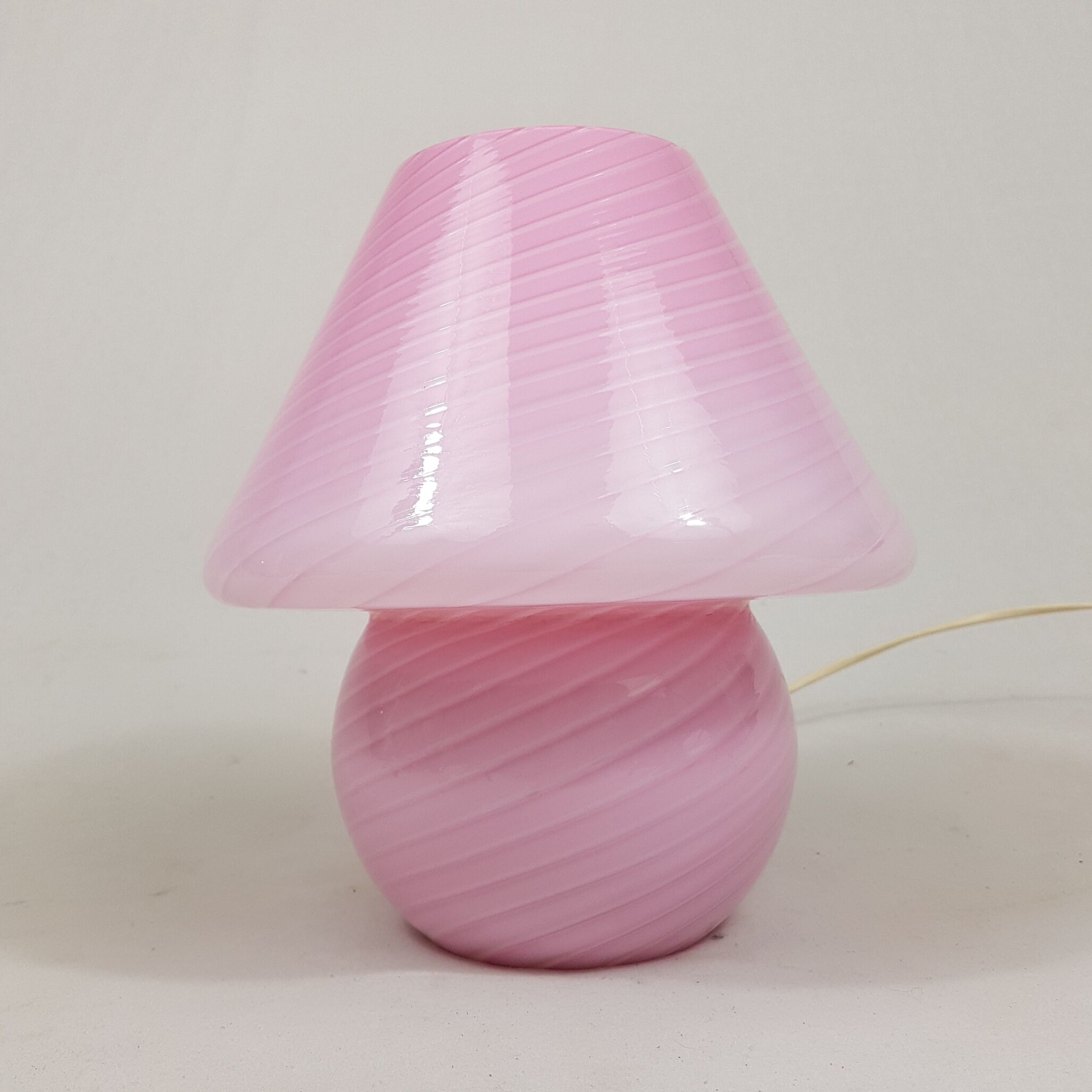 Lamp glass of Murano Venini spiral pink and white