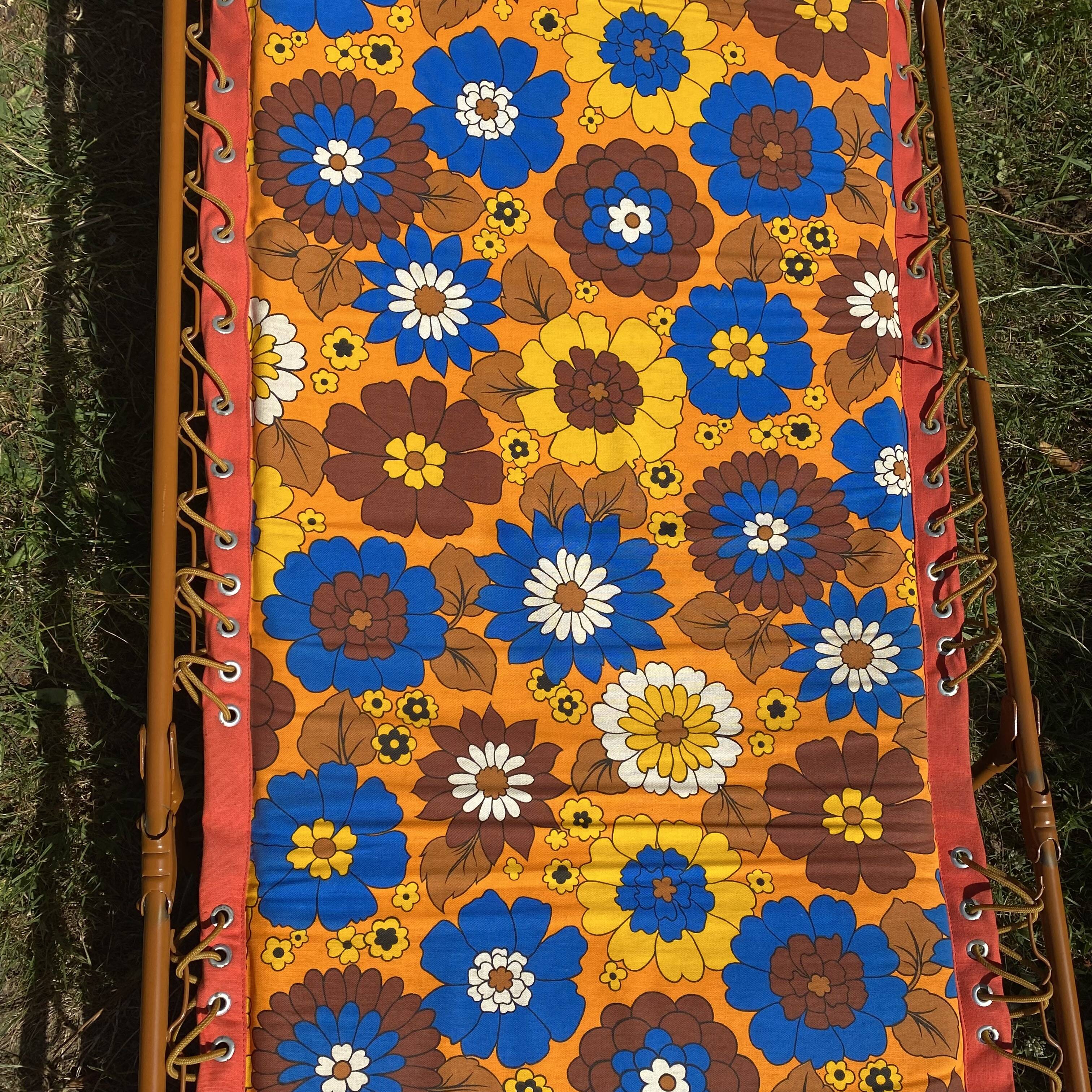 Vintage and new 70s sun lounger