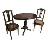 Violin table and two chairs